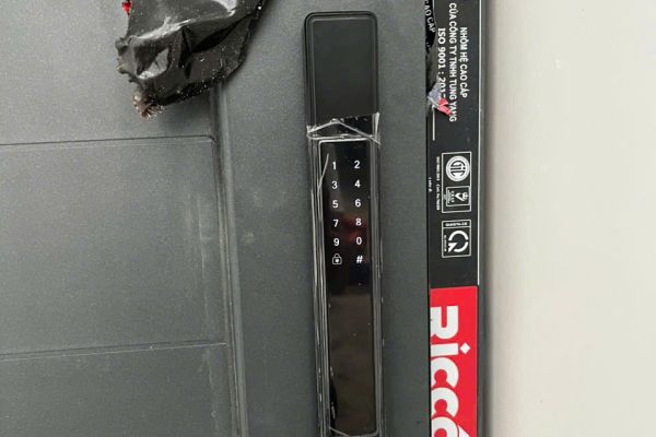 KHÓA SIKER KTS152 VỪA LẮP ĐƯỢC CHO CỬA TRƯỢT QUAY VÀ CỬA MỞ 
